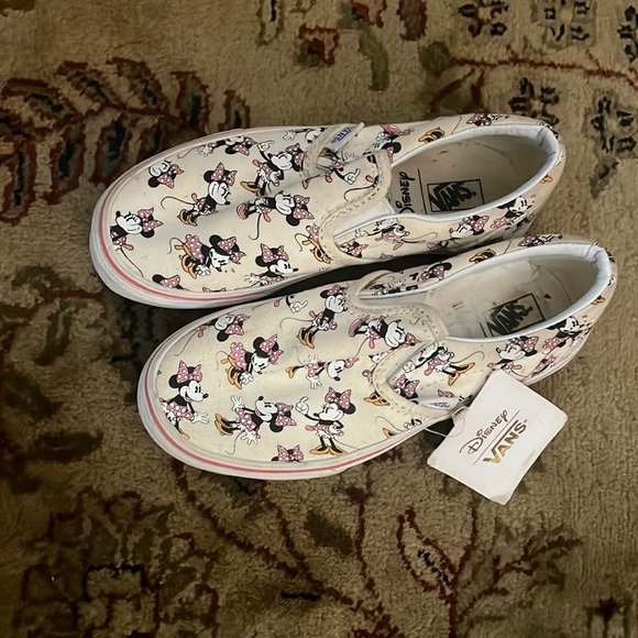 Disney Minnie Mouse Vans. Kids size new. - Picture 1 of 6